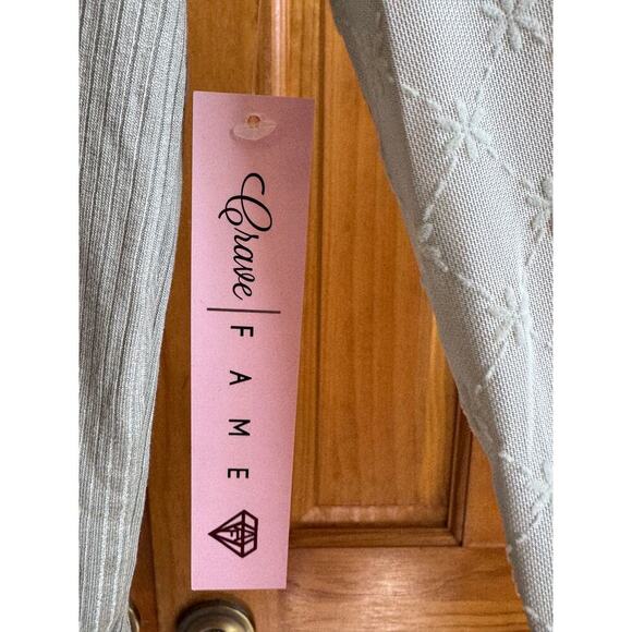 Crave Fame Long Sleeve Mesh Detail Top – Desert Sage – Size Large - NEW - Picture 7 of 10